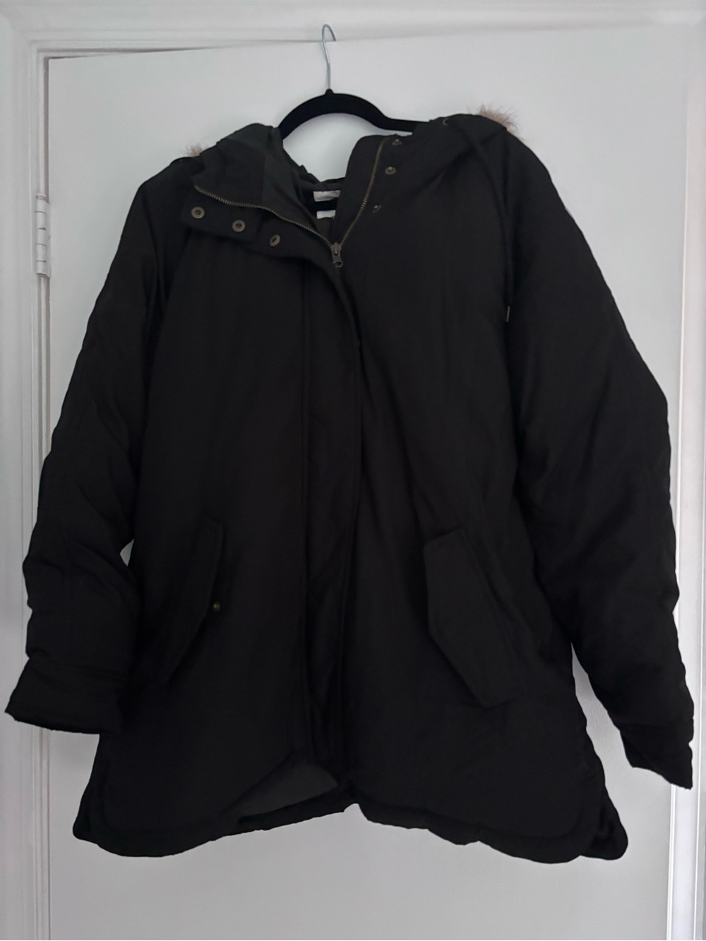 Old Navy Black Hooded Puffer Coat with Faux-Fur Trim